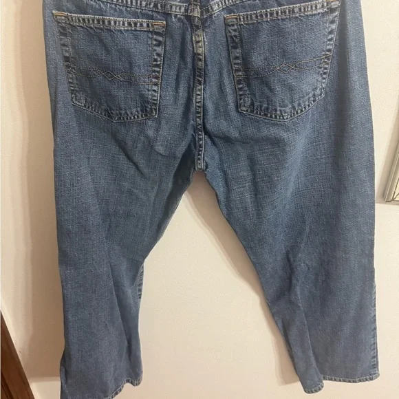 Lucky Brand Men's Relaxed Blue Jeans - Picture 2 of 3